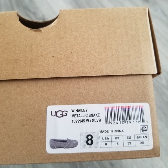 UGG Hayley Metallic Snake Sleepers. - Picture 7 of 7